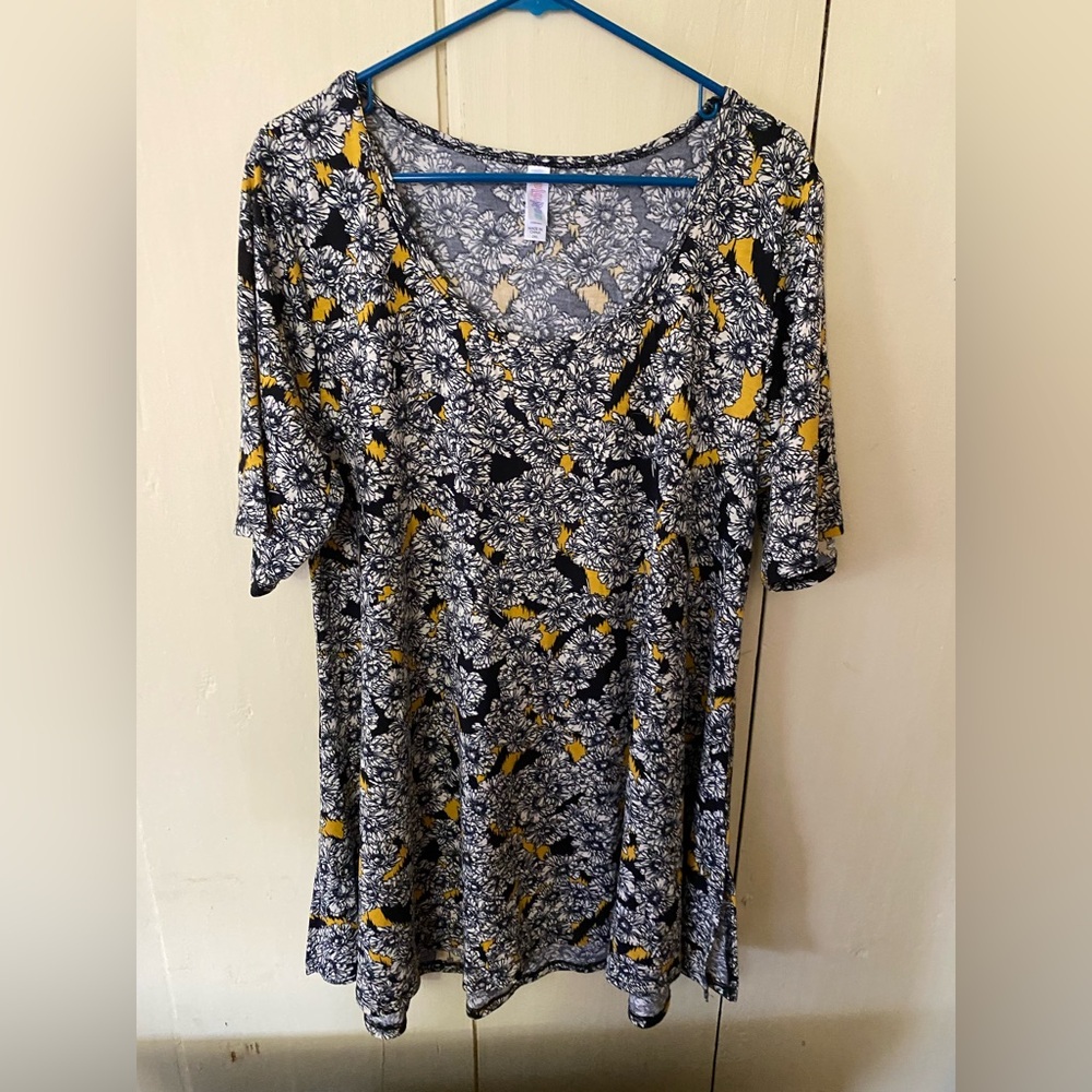 Lularoe perfect tee 2xl